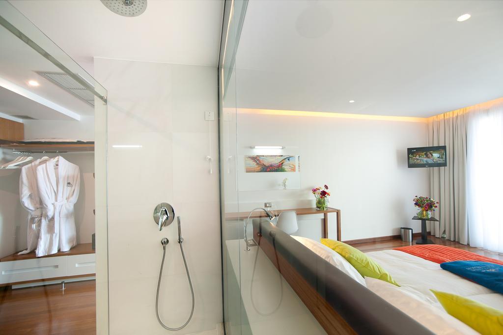 Buca Beach Resort Messini Room photo